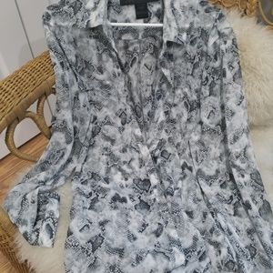 Kardashian beautiful top, blouse !! Price drop !!